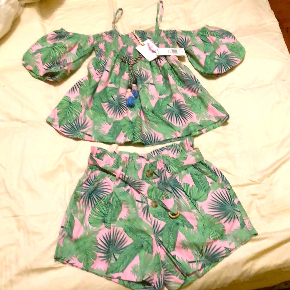 Beautiful set for girls light nice quality